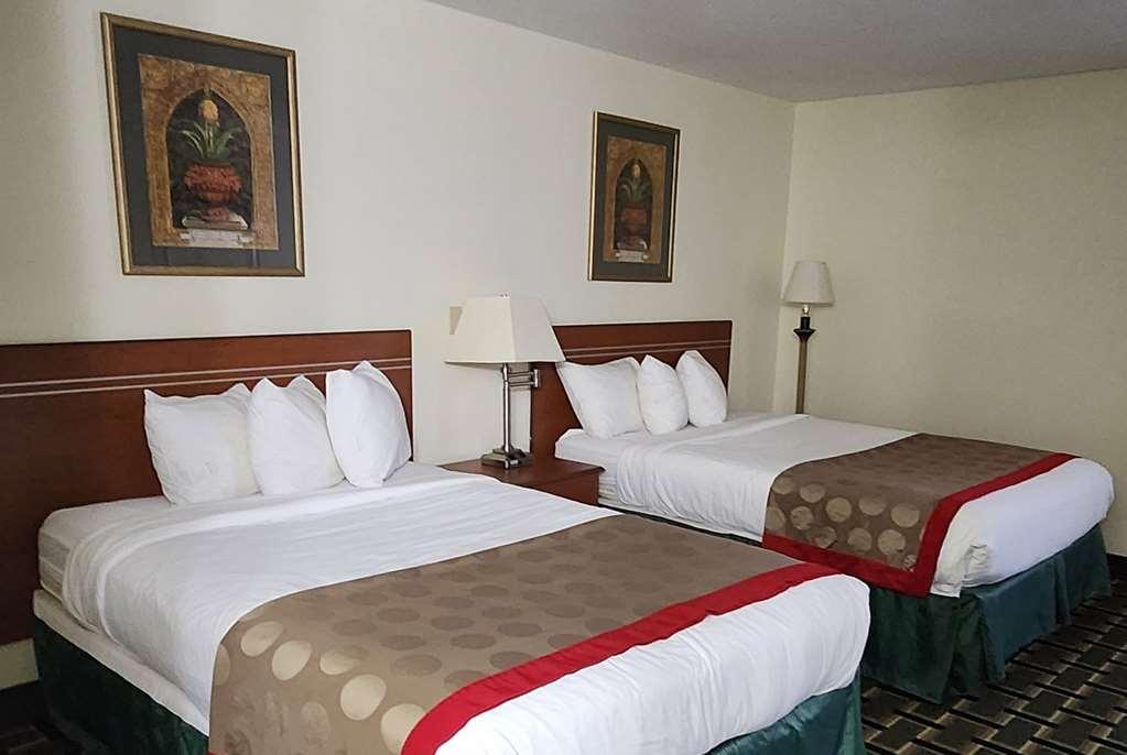 Baymont By Wyndham Decatur Hotel Kamer foto